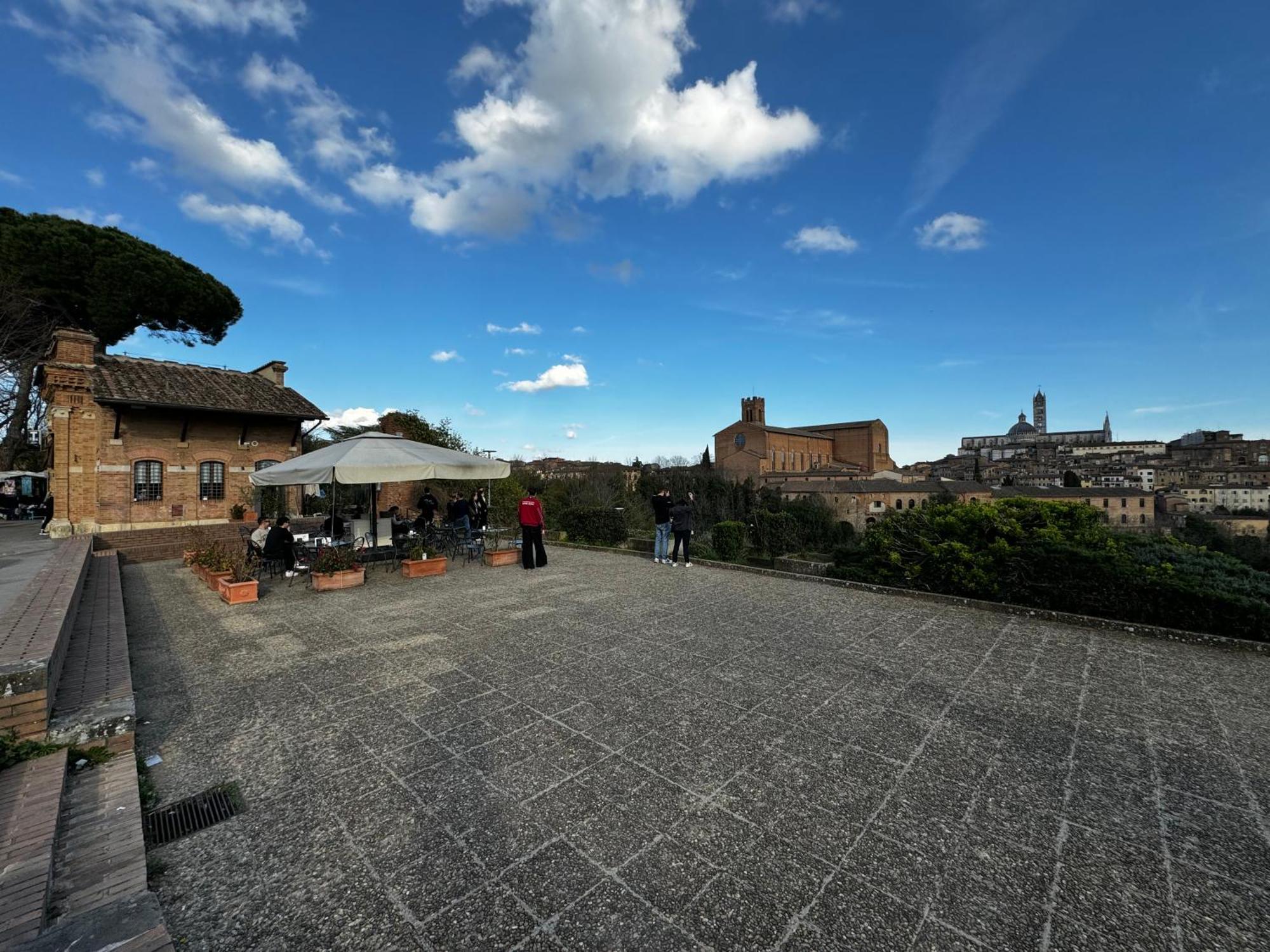 Skyline Siena Apartment Exterior photo